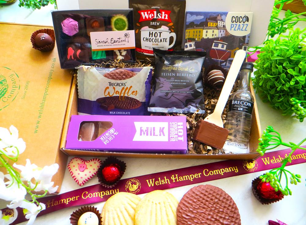 Gin & Chocolates Letterbox Hamper